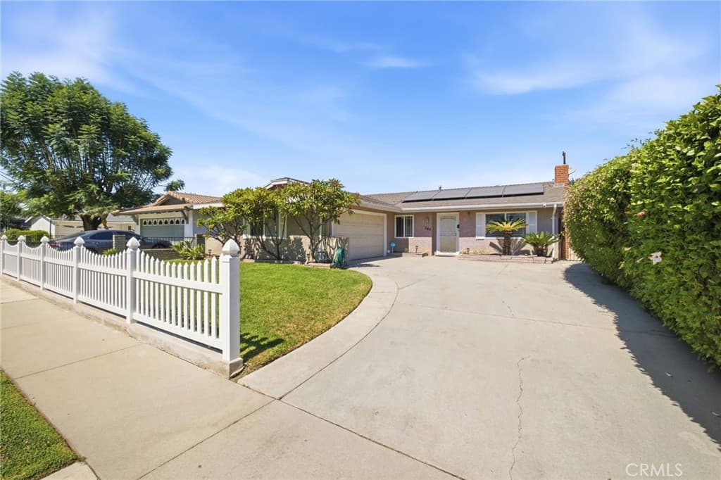 Home at 345 Pamela Kay, La Puente — photo 3 of 12