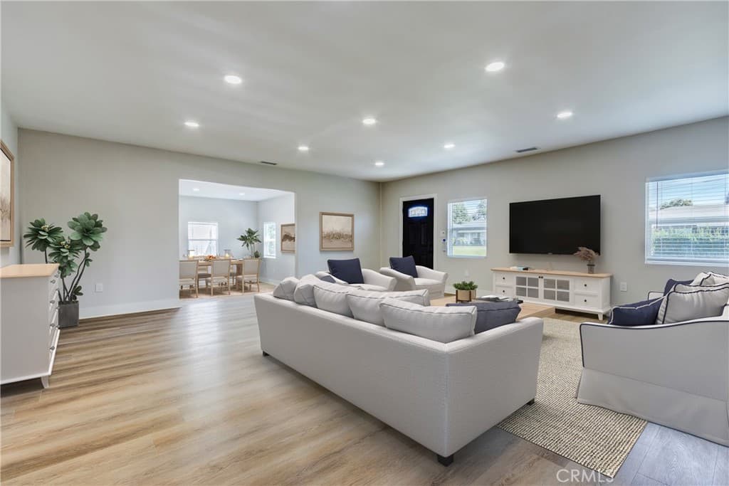 Home at 1615 Eastford, Duarte — photo 4 of 12