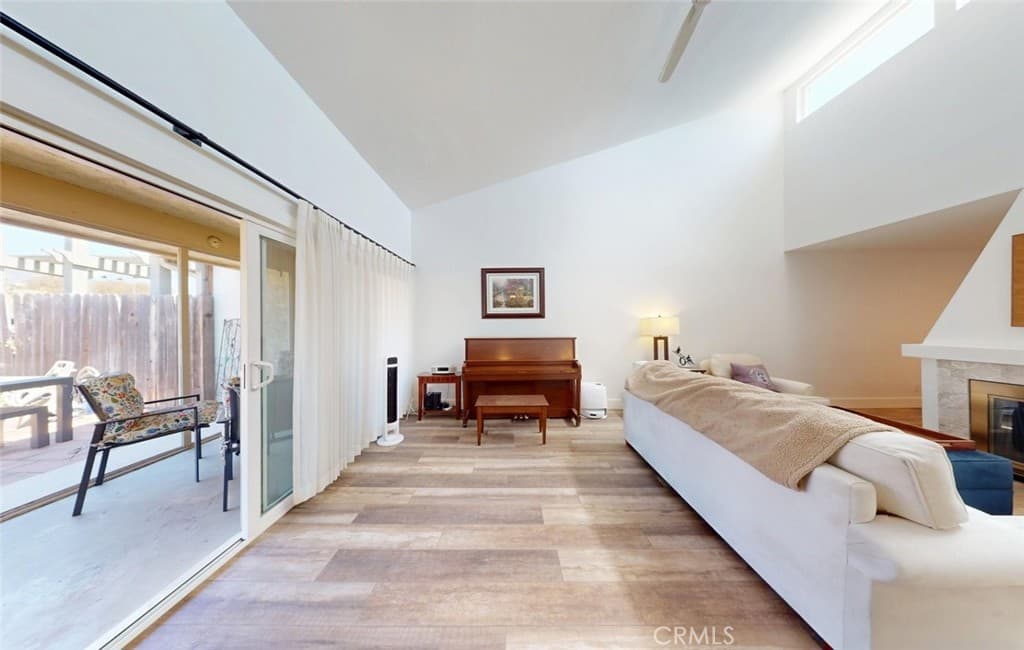 Home at 429 Champlain, Claremont — photo 10 of 12