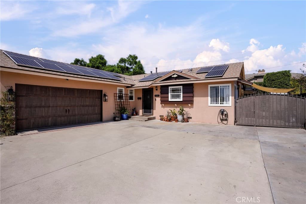 Home at 431 E Dexter Street, Covina — photo 2 of 12