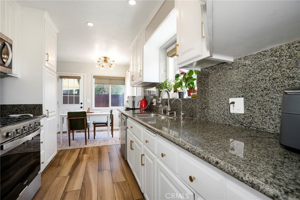 Home at 431 E Dexter Street, Covina — photo 11 of 12
