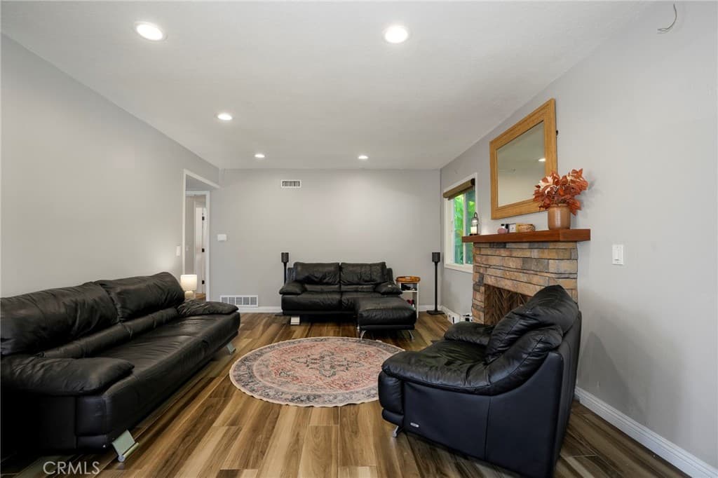 Home at 431 E Dexter Street, Covina — photo 5 of 12