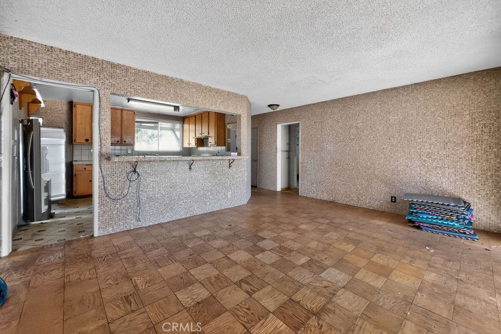 Home at 1116 Essex, Glendora — photo 6 of 12