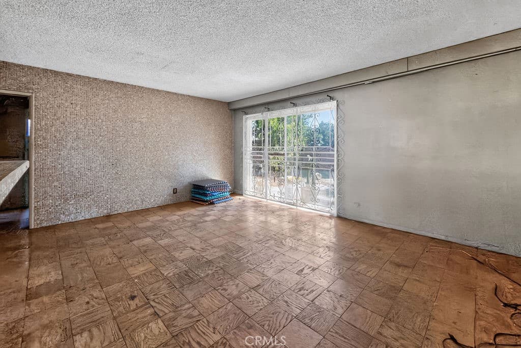 Home at 1116 Essex, Glendora — photo 7 of 12