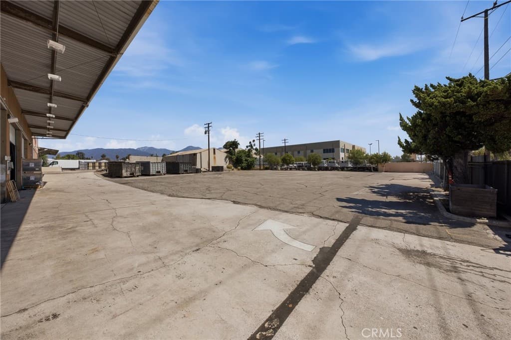 Commercial at 1084 E 1st, Pomona — photo 11 of 12