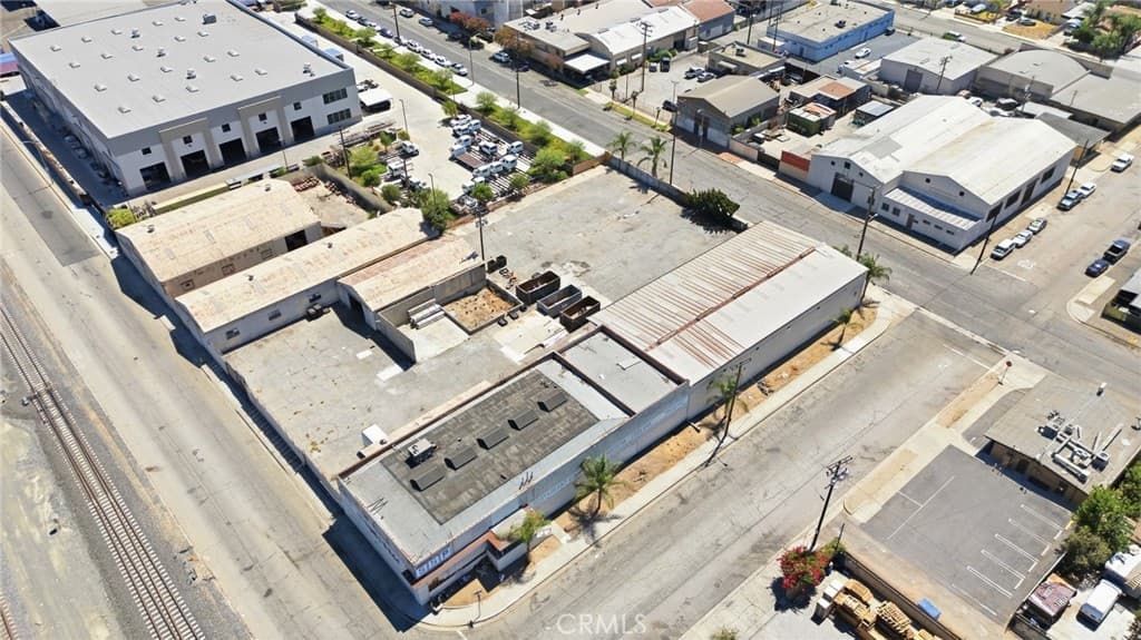 Commercial at 1084 E 1st, Pomona — photo 4 of 12