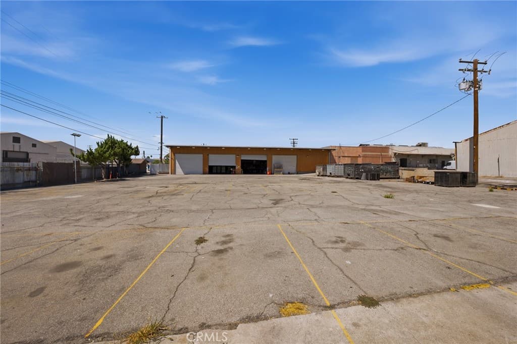 Commercial at 1084 E 1st, Pomona — photo 7 of 12