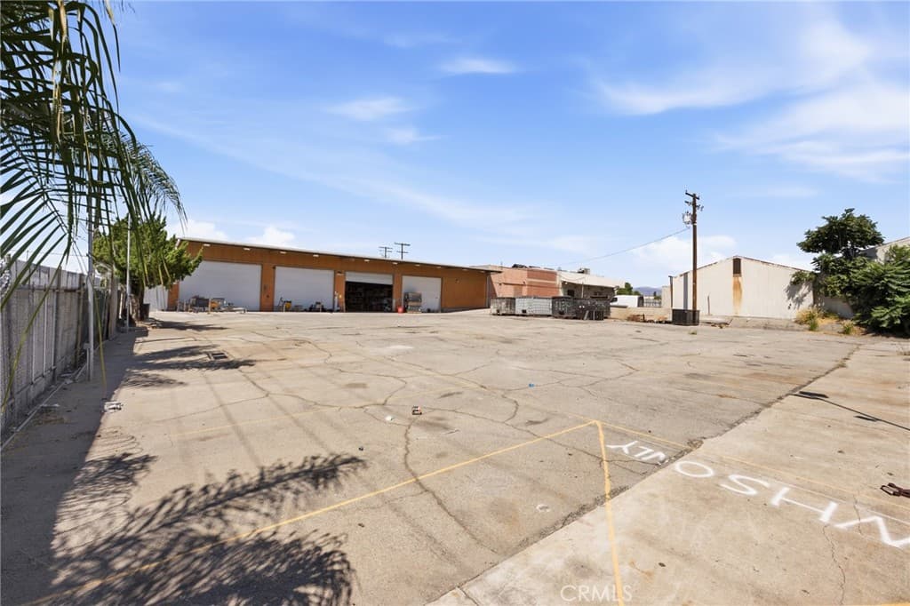 Commercial at 1084 E 1st, Pomona — photo 8 of 12