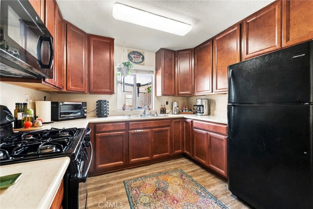 Condo at 1164 N Lyman, Covina — photo 9 of 12