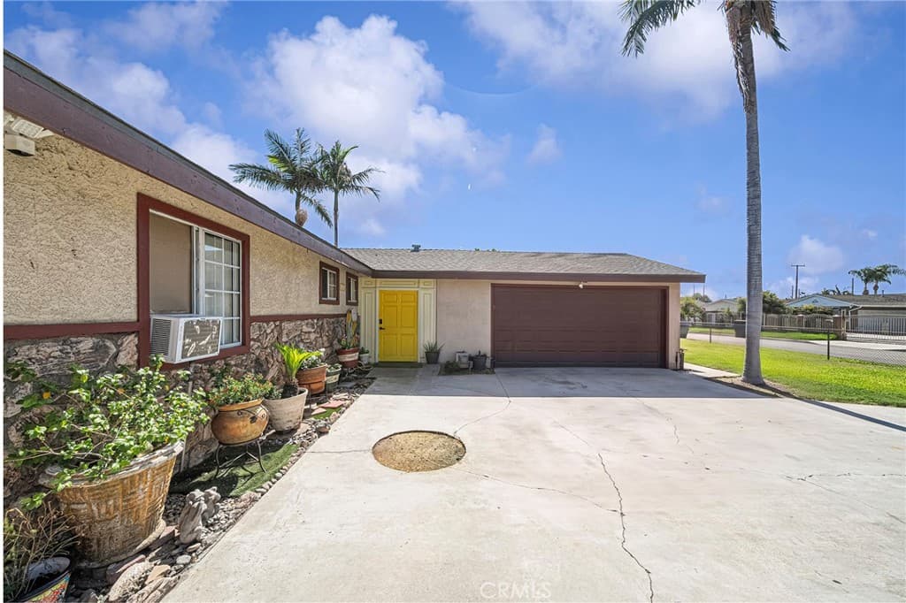 Home at 656 Sandy Hook, La Puente — photo 3 of 12
