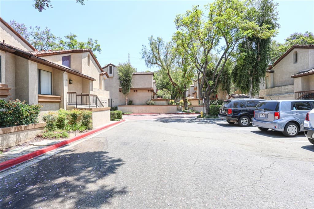 Townhouse at 21 Wildflower, Pomona — photo 5 of 12