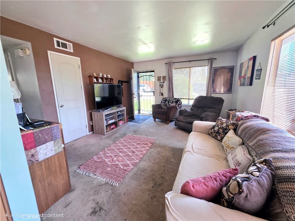 Condo at 1011 Cotter Avenue 12A, Duarte — photo 5 of 12