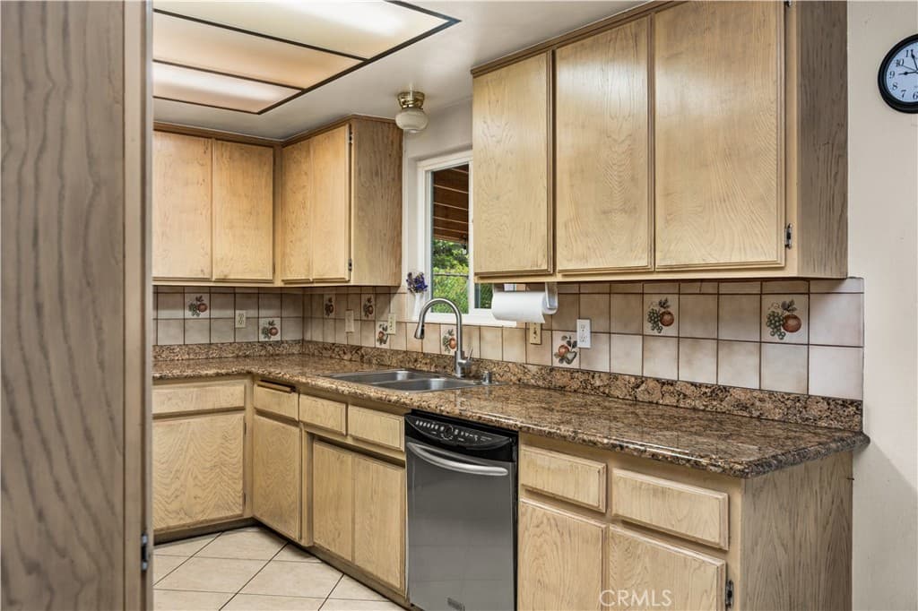 Home at 402 Greendale Drive, La Puente — photo 12 of 12