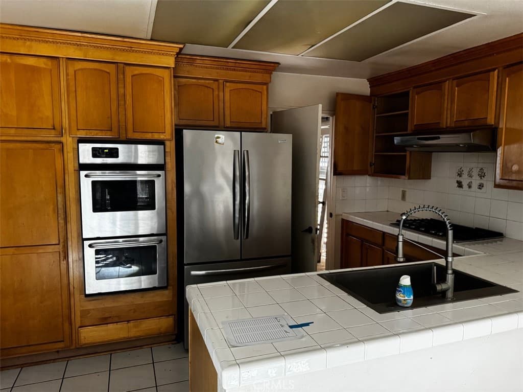 Home at 3 Skyview Circle, Pomona — photo 10 of 12