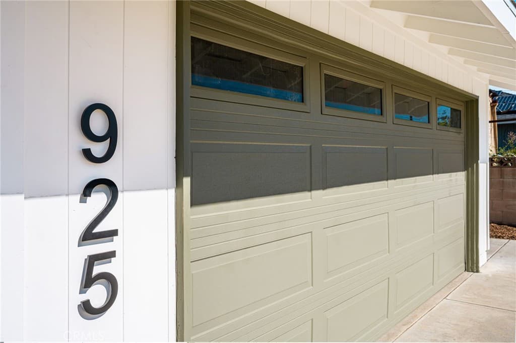 Home at 925 Eastglen, La Verne — photo 5 of 12