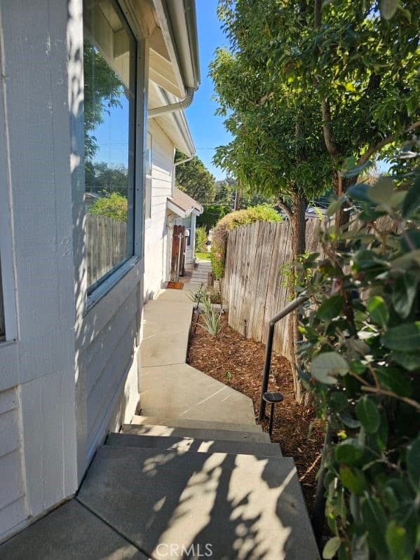 Home at 601 N Monte Vista, San Dimas — photo 10 of 12