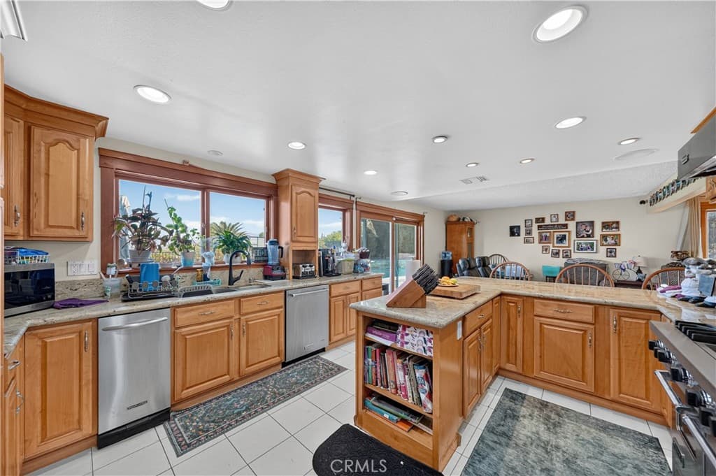 Home at 2308 Sarandi Grande Drive, Hacienda Heights — photo 12 of 12