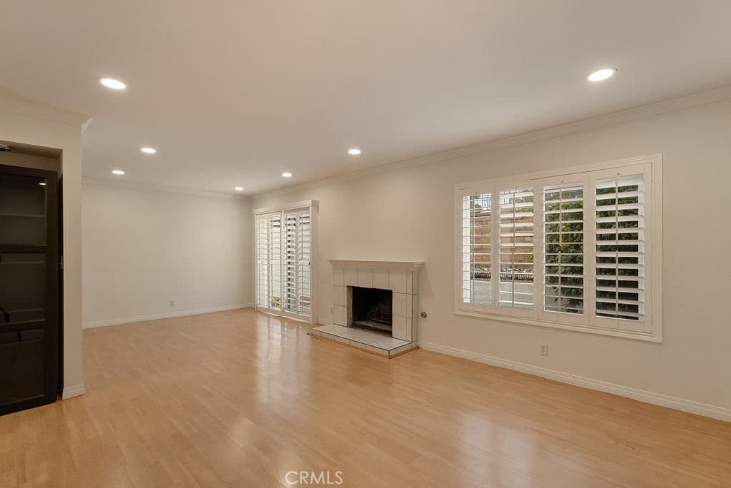Condo at 555 S Azusa Avenue 52, Azusa — photo 11 of 12