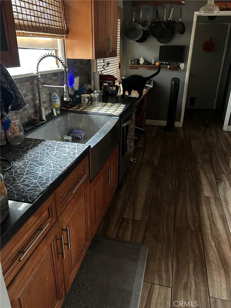 Home at 617 E Carroll, Glendora — photo 5 of 12