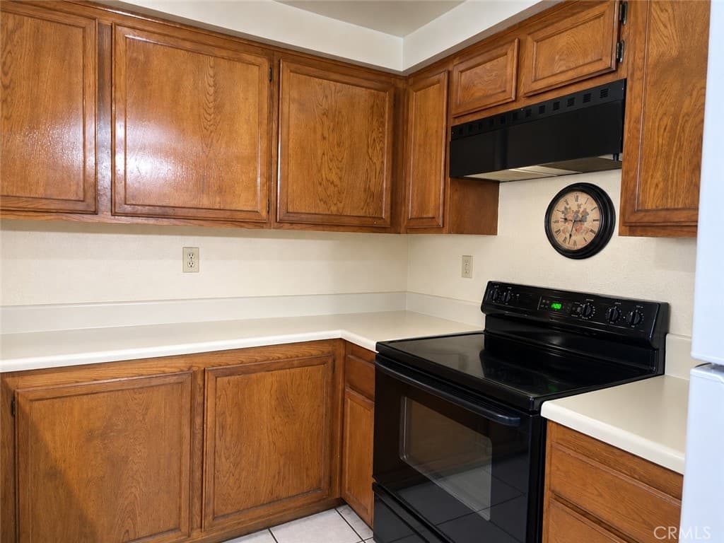Condo at 83 Town and Country Road 137, Pomona — photo 7 of 12