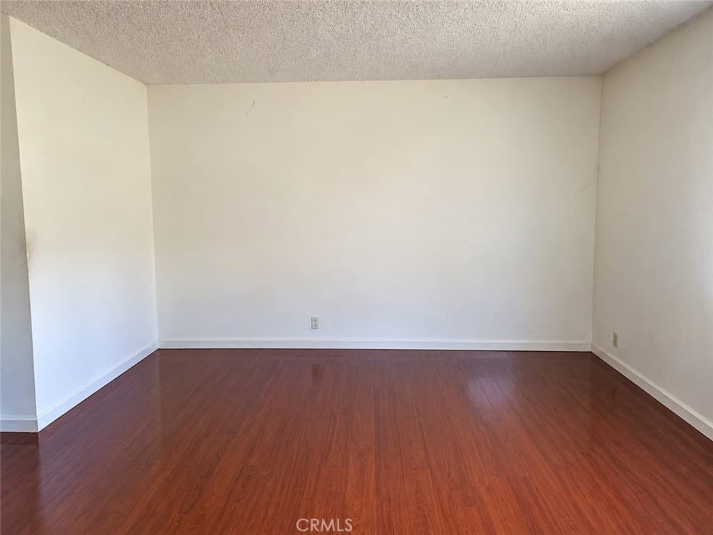 Condo at 83 Town and Country Road 137, Pomona — photo 8 of 12