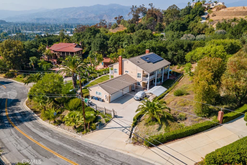 Home at 748 S Walnut Avenue, San Dimas — photo 4 of 12