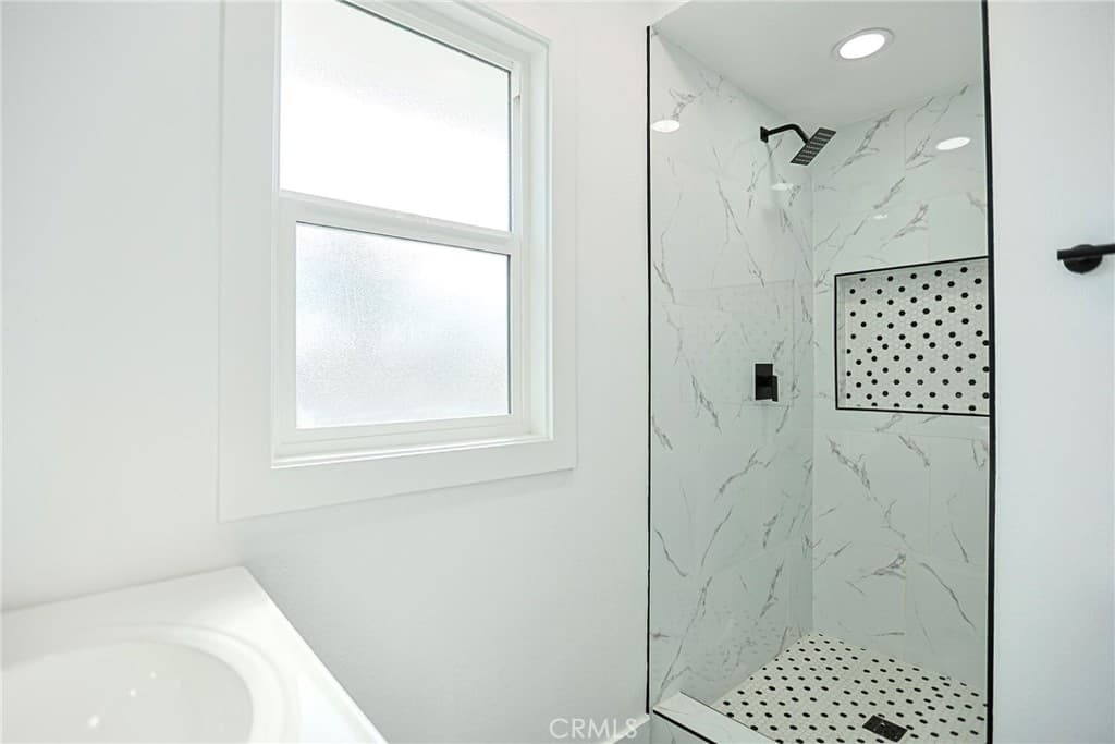 Commercial at 440 W Holt, Pomona — photo 3 of 9