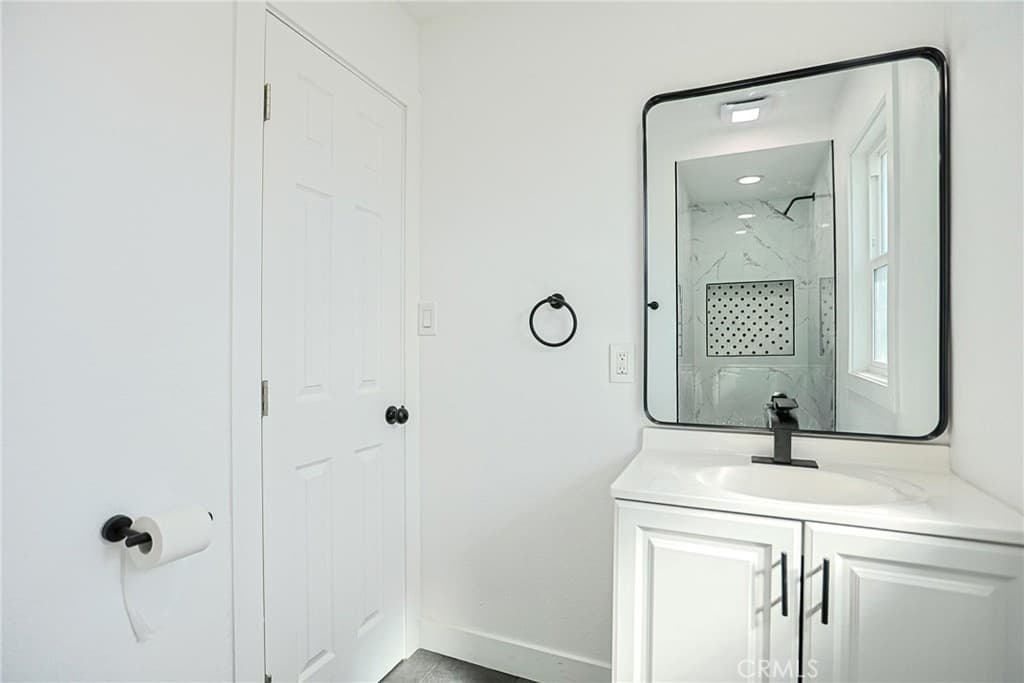 Commercial at 440 W Holt, Pomona — photo 4 of 9