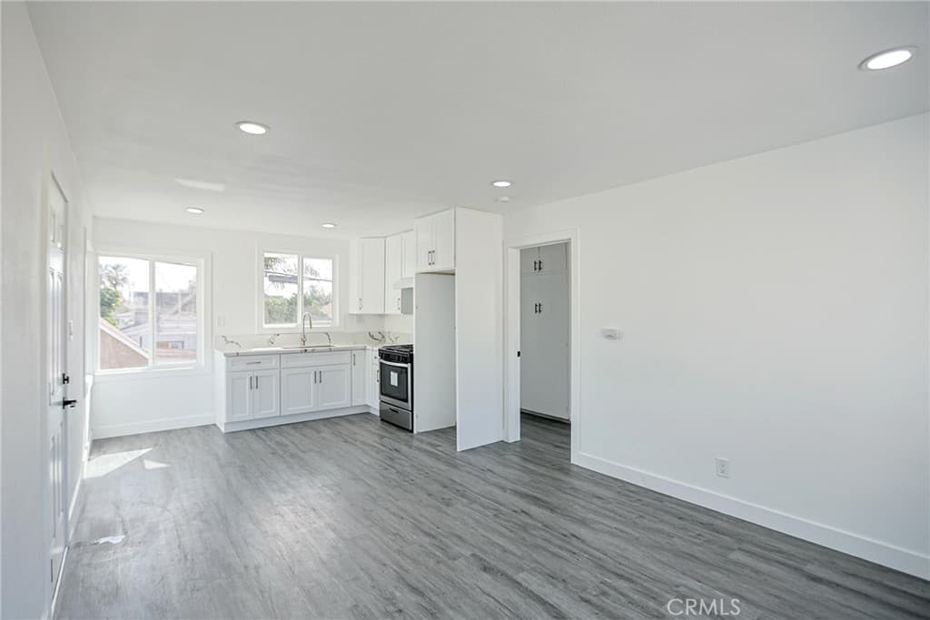 Commercial at 440 W Holt, Pomona — photo 7 of 9