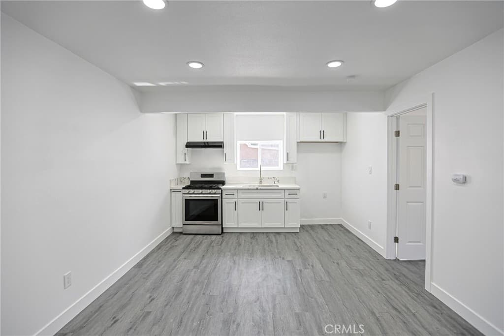 Commercial at 440 W Holt, Pomona — photo 9 of 9