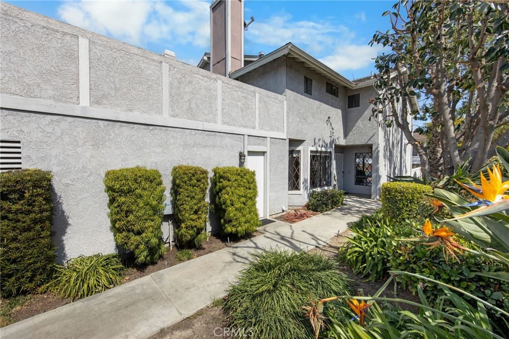Townhouse at 15733 Tetley 1A, Hacienda Heights — photo 2 of 12