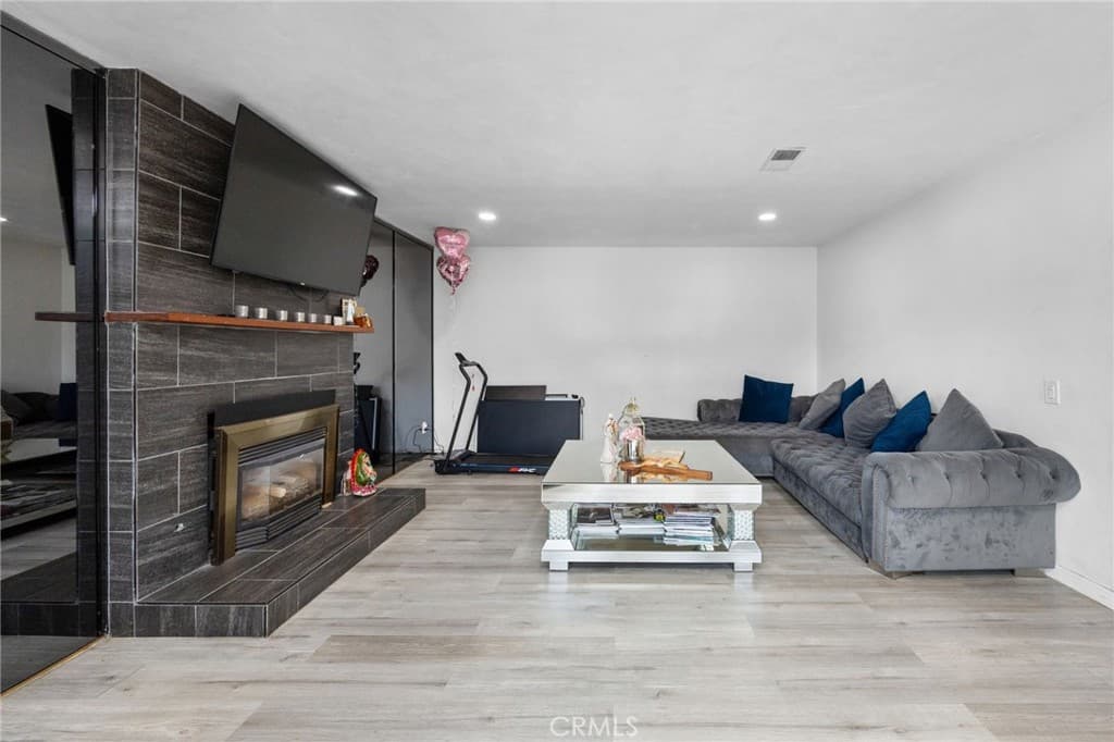 Townhouse at 15733 Tetley 1A, Hacienda Heights — photo 12 of 12
