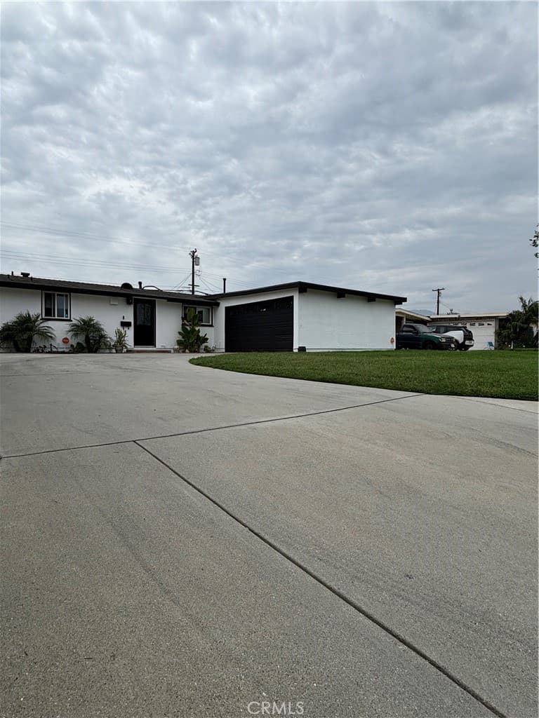 Home at 1221 N Aldenville, Covina — photo 4 of 12