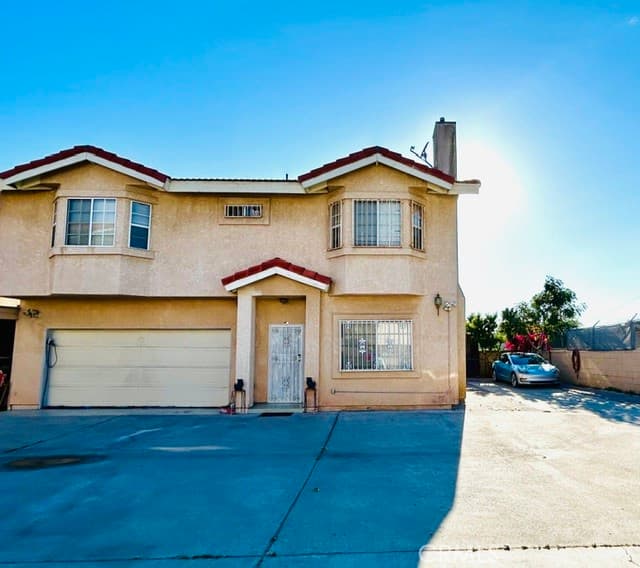Townhouse at 11711 Magnolia D, El Monte — photo 1 of 12