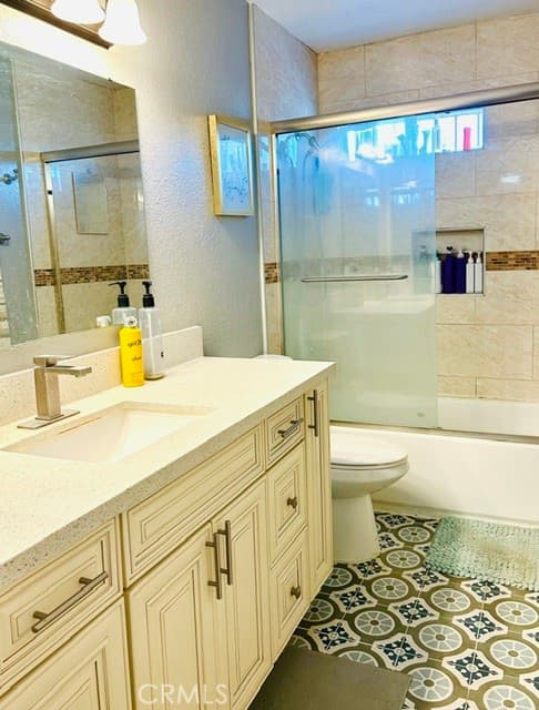 Townhouse at 11711 Magnolia D, El Monte — photo 11 of 12