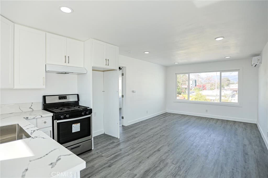 Commercial at 440 W Holt, Pomona — photo 12 of 12