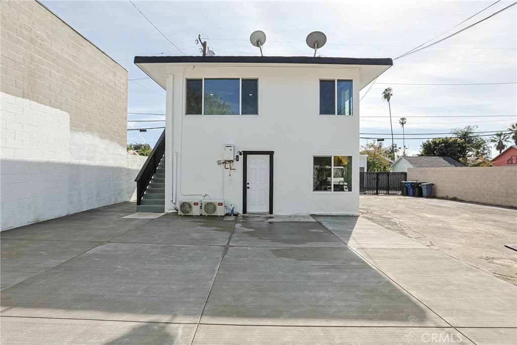 Commercial at 440 W Holt, Pomona — photo 4 of 12