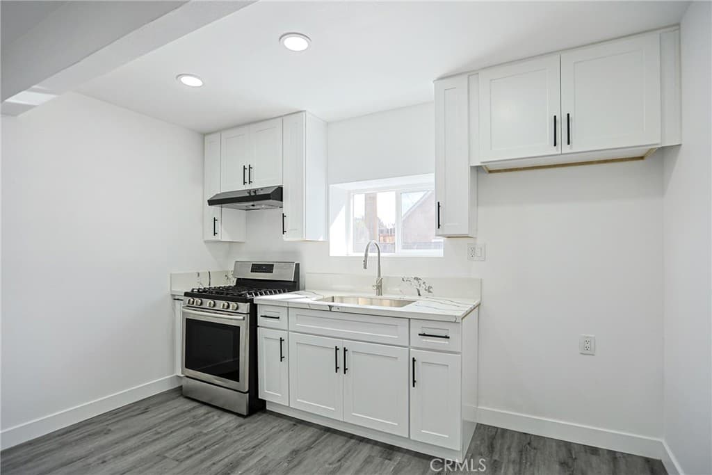 Commercial at 440 W Holt, Pomona — photo 7 of 12