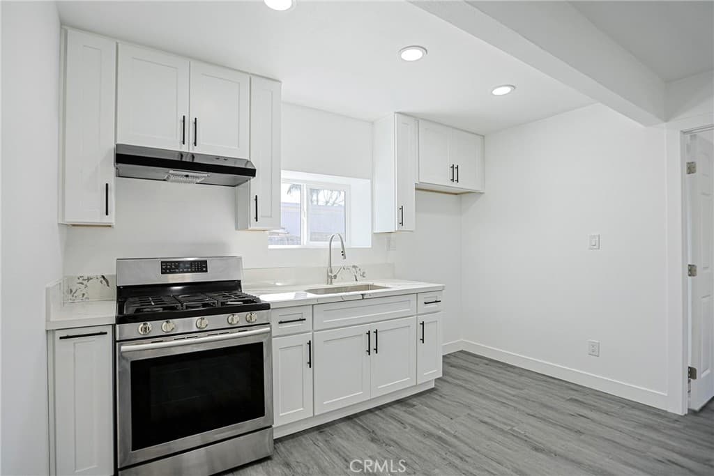 Commercial at 440 W Holt, Pomona — photo 12 of 12