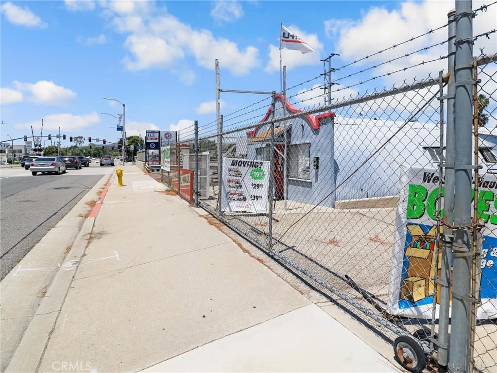 Commercial at 424 S Lemon Avenue, Walnut — photo 8 of 12