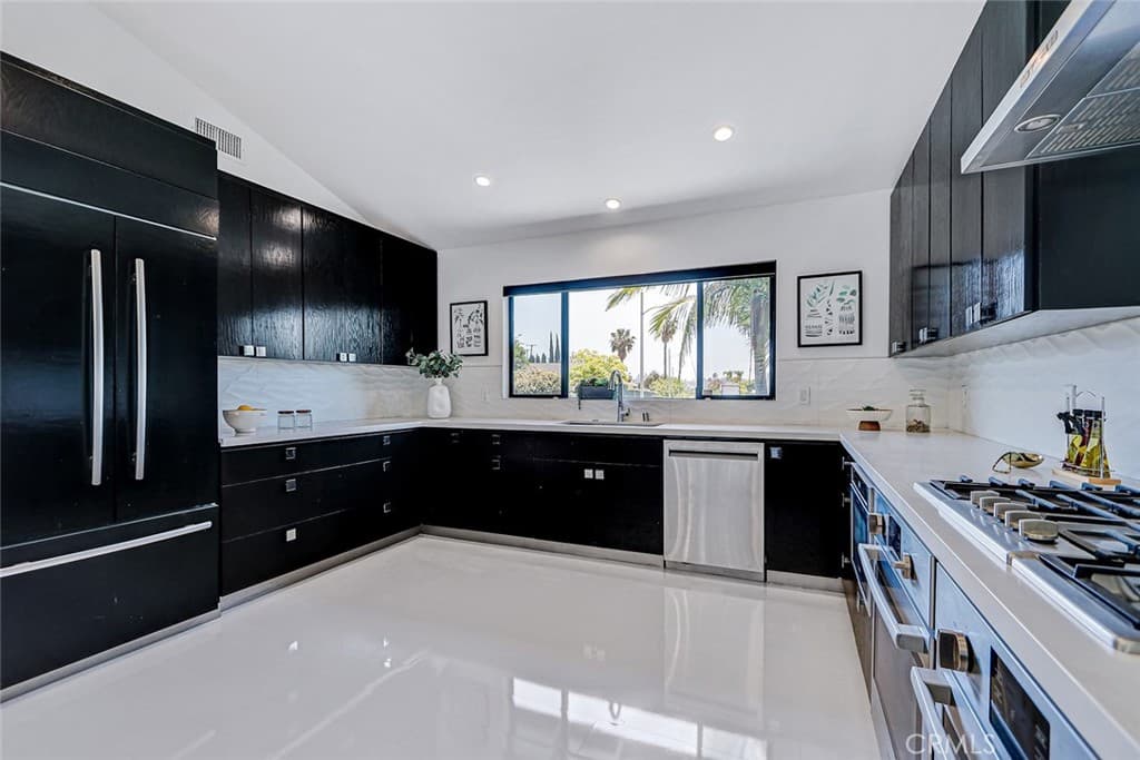 Home at 832 N Oceanbluff Avenue, San Dimas — photo 7 of 12