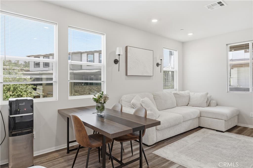 Condo at 1329 Nimbus, Pomona — photo 11 of 12