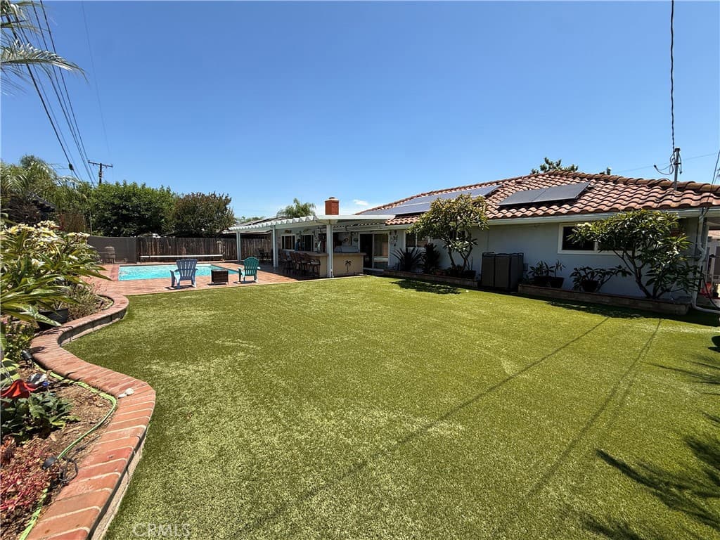 Home at 223 N Garsden, Covina — photo 4 of 12
