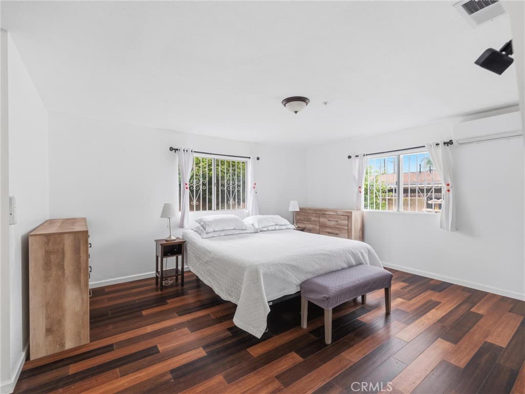 Home at 512 E 8th Street, Pomona — photo 8 of 12