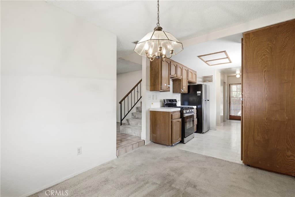 Townhouse at 1638 Calle Coronado, Duarte — photo 5 of 12