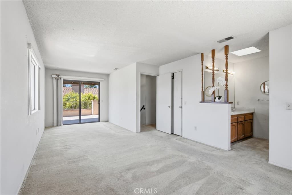 Townhouse at 1638 Calle Coronado, Duarte — photo 9 of 12