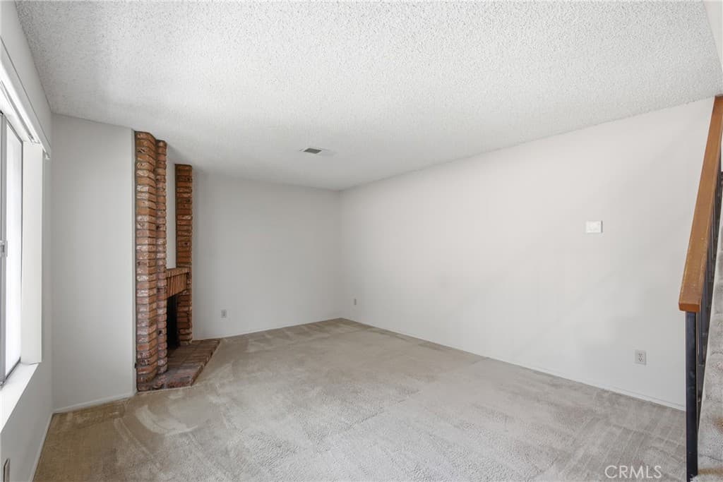 Townhouse at 1638 Calle Coronado, Duarte — photo 10 of 12