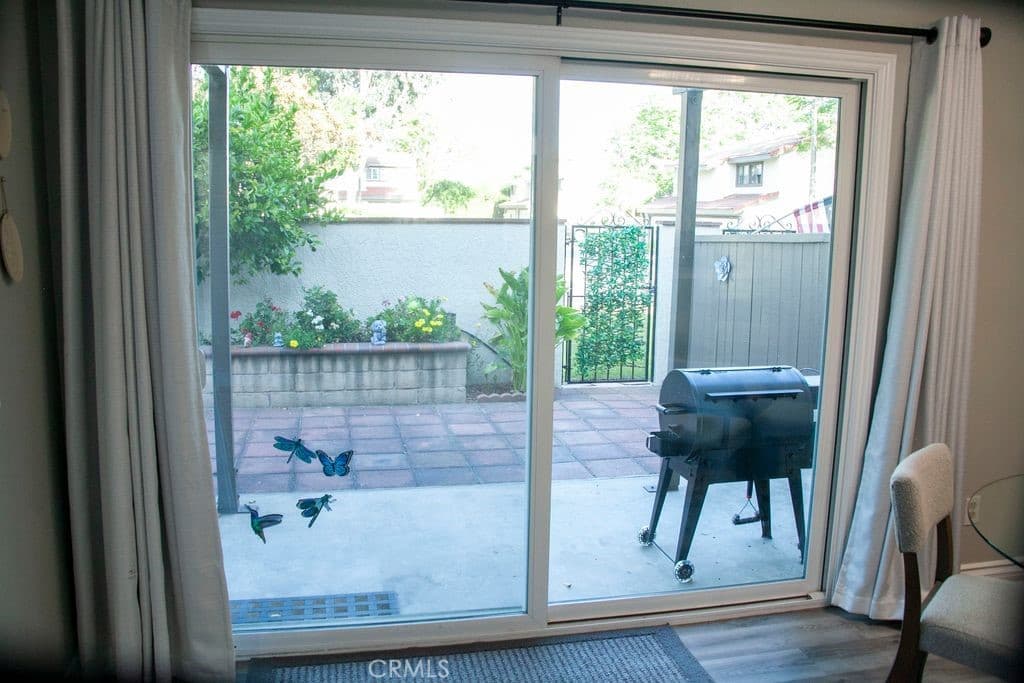 Townhouse at 4679 canyon park lane, La Verne — photo 11 of 12
