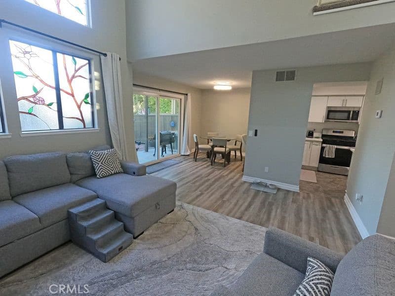Townhouse at 4679 canyon park lane, La Verne — photo 6 of 12