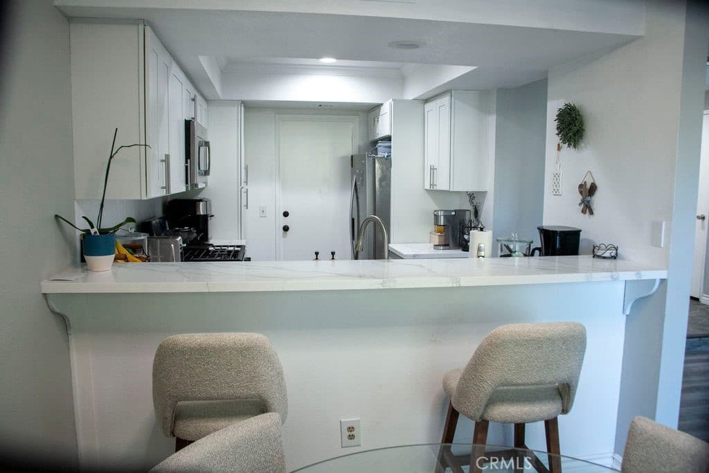 Townhouse at 4679 canyon park lane, La Verne — photo 7 of 12